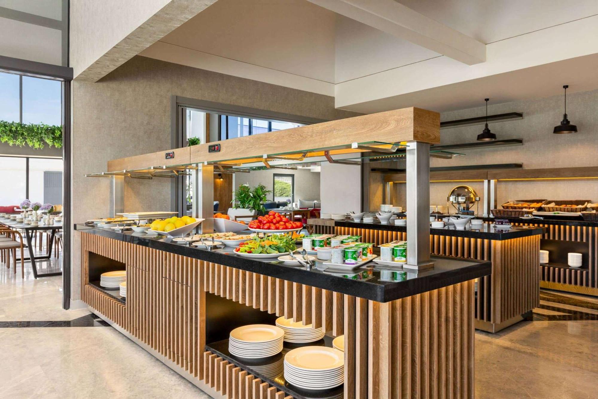 Ramada Encore By Wyndham Istanbul Arnavutkoy Eksteriør bilde